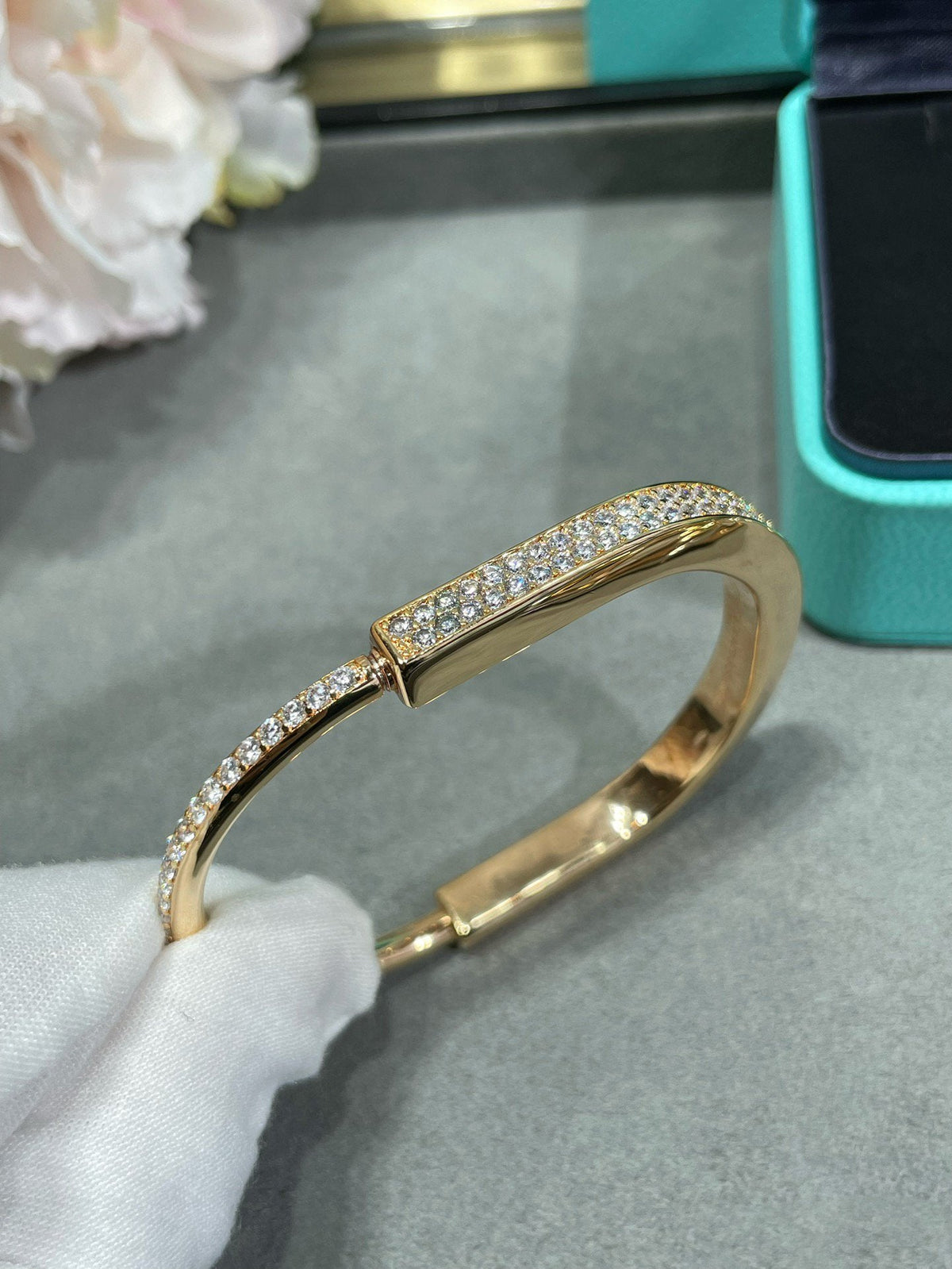 [Hyrra Jewelry]LOCK BRACELET DIAMOND PAVED