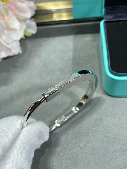 [Hyrra Jewelry]LOCK BRACELET 8 DIAMOND