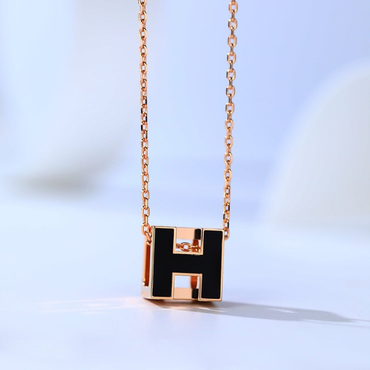 [⭐Hyrra Jewelry]H CAGE PINK GOLD NECKLACE