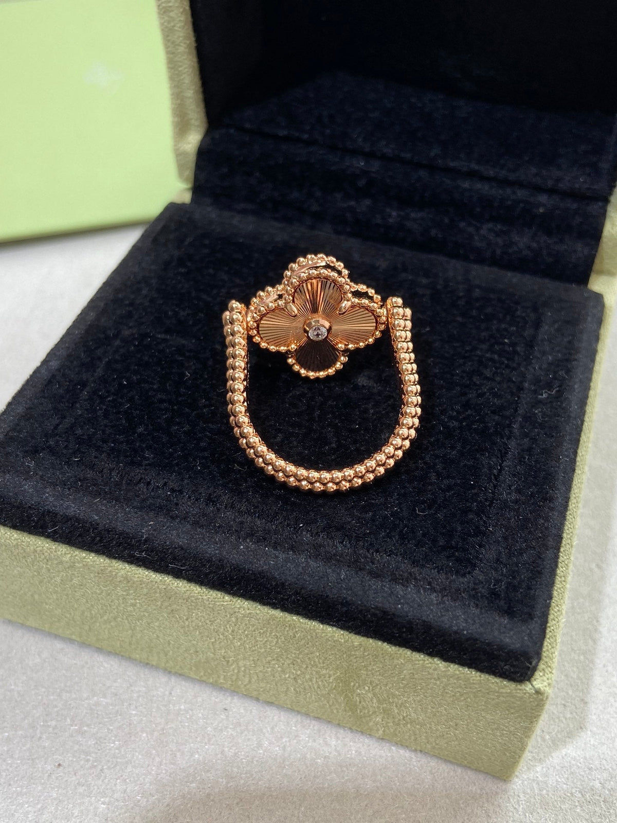 [⭐Hyrra Jewelry]CLOVER RIVERSIBLE ROSE GOLD RING