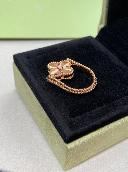 [⭐Hyrra Jewelry]CLOVER RIVERSIBLE ROSE GOLD RING