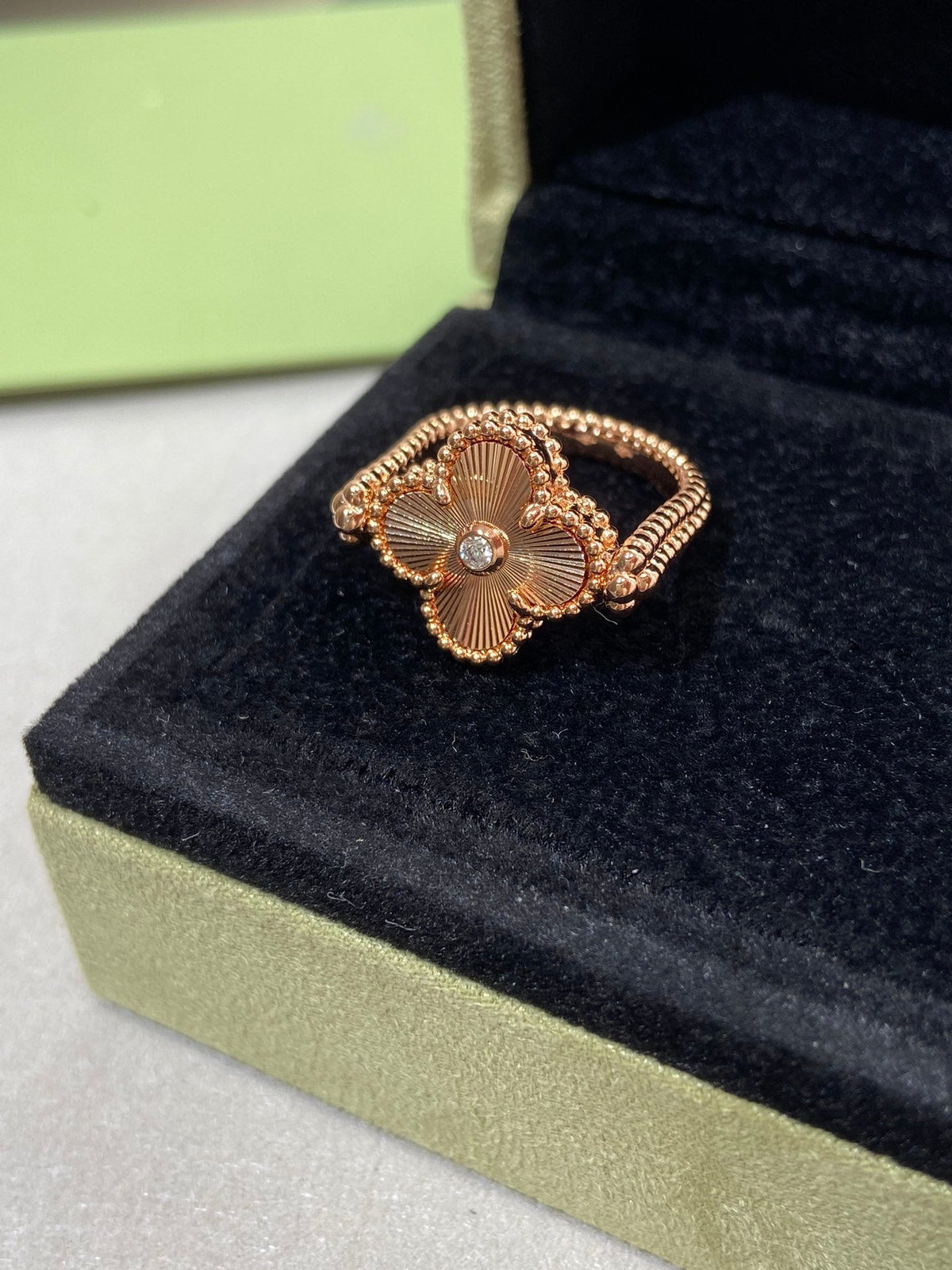 [⭐Hyrra Jewelry]CLOVER RIVERSIBLE ROSE GOLD RING