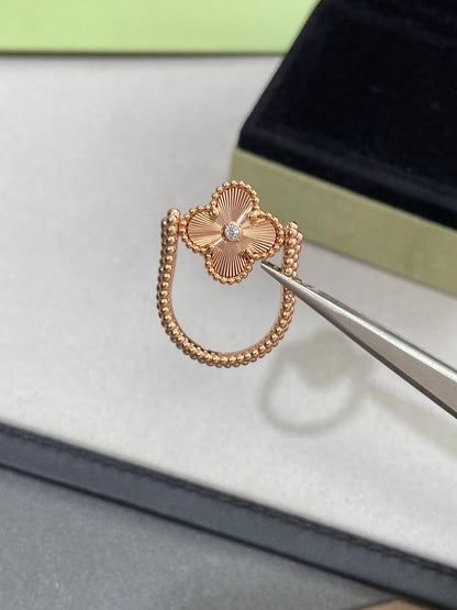 [⭐Hyrra Jewelry]CLOVER RIVERSIBLE ROSE GOLD RING
