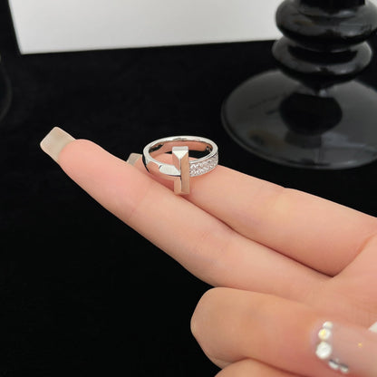 [Hyrra Jewelry]T WIDE DIAMOND RING
