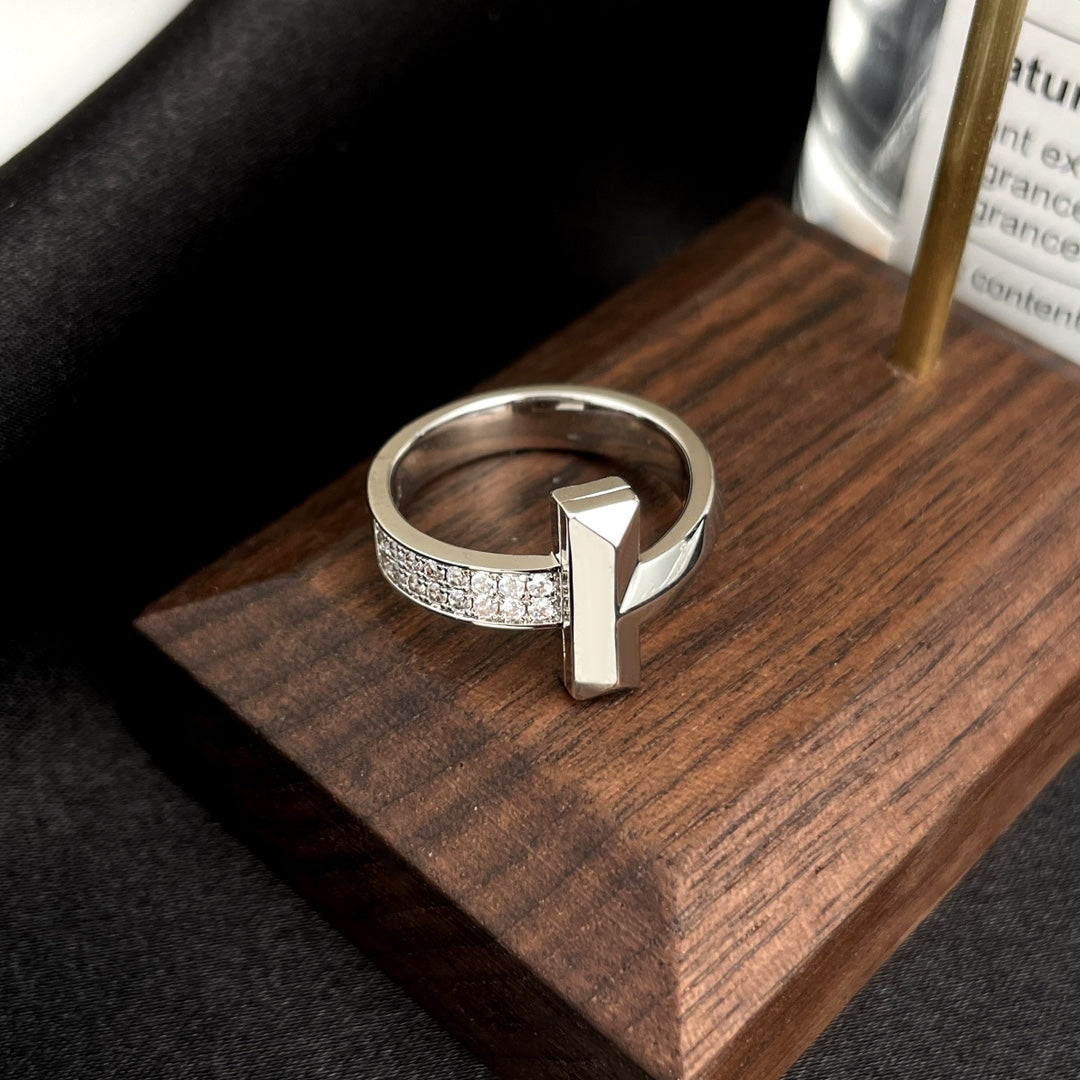 [Hyrra Jewelry]T WIDE DIAMOND RING