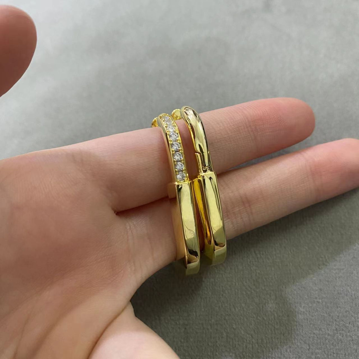 [Hyrra Jewelry]LOCK MEDIUM DIAMNOND EARRINGS