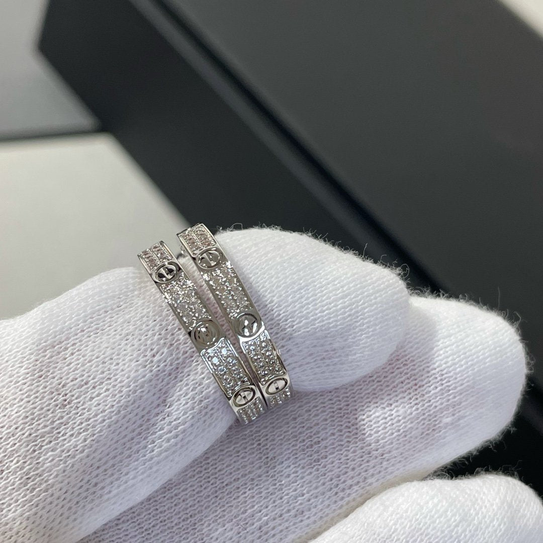 [⭐Hyrra Jewelry]LOVE DIAMOND SILVER HOOP EARRINGS