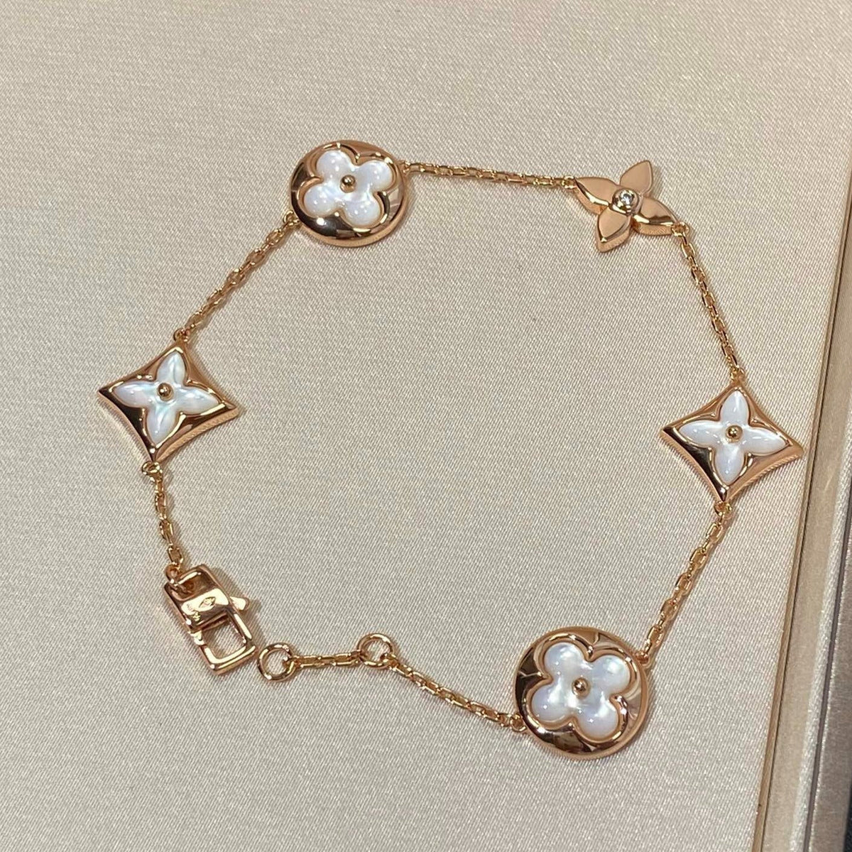 [⭐Hyrra Jewelry]STAR AND SUN 5 MOTIF MOP PINK GOLD BRACELET