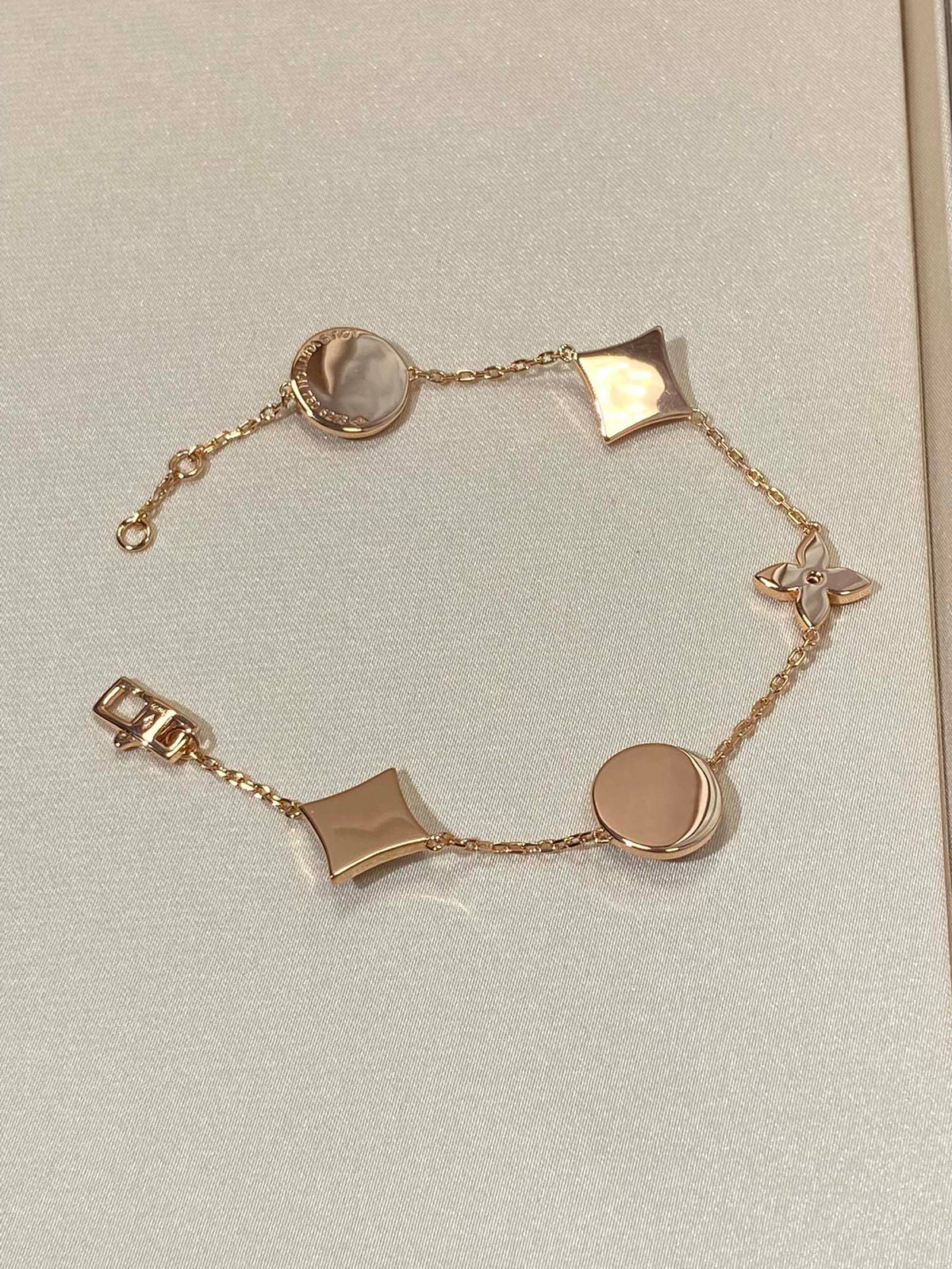 [⭐Hyrra Jewelry]STAR AND SUN 5 MOTIF MOP PINK GOLD BRACELET