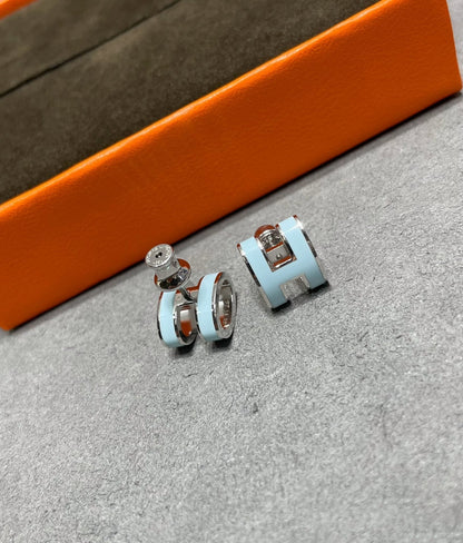 [⭐Hyrra Jewelry]POP H SKY BLUE STUD EARRINGS