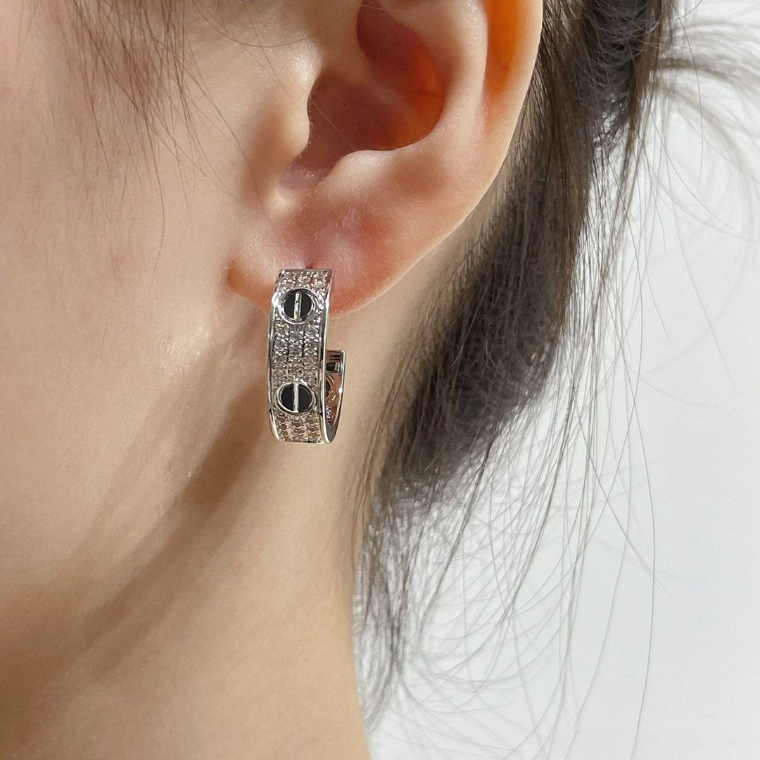 [⭐Hyrra Jewelry]LOVE CERAMIC DIAMOND PAVED SILVER EARRINGS