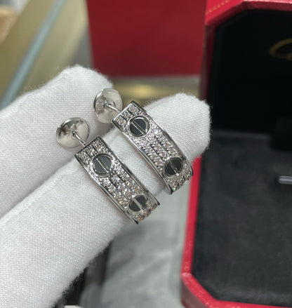 [⭐Hyrra Jewelry]LOVE CERAMIC DIAMOND PAVED SILVER EARRINGS
