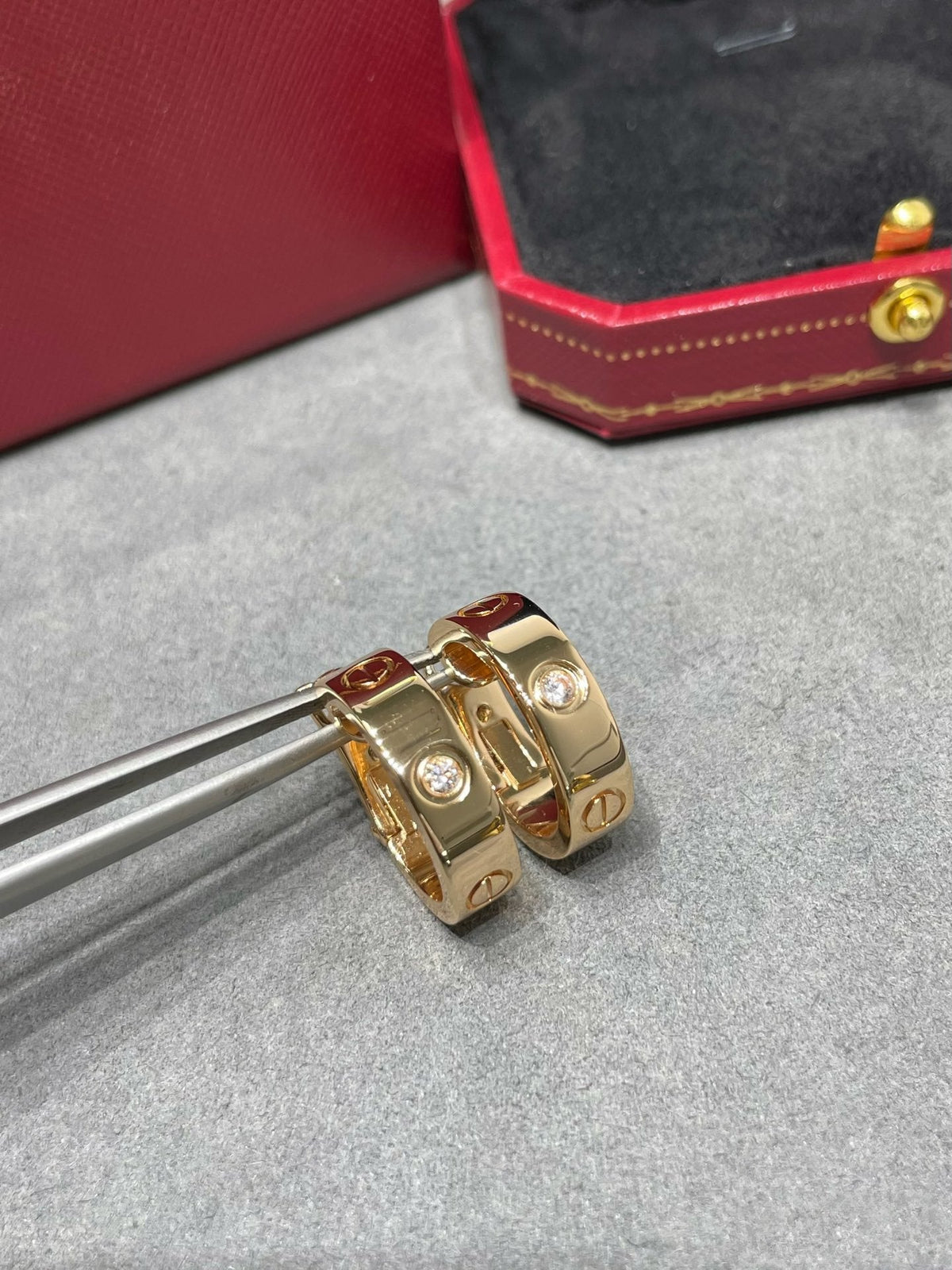[⭐Hyrra Jewelry]LOVE 5.5MM 1 DIAMOND EARRINGS