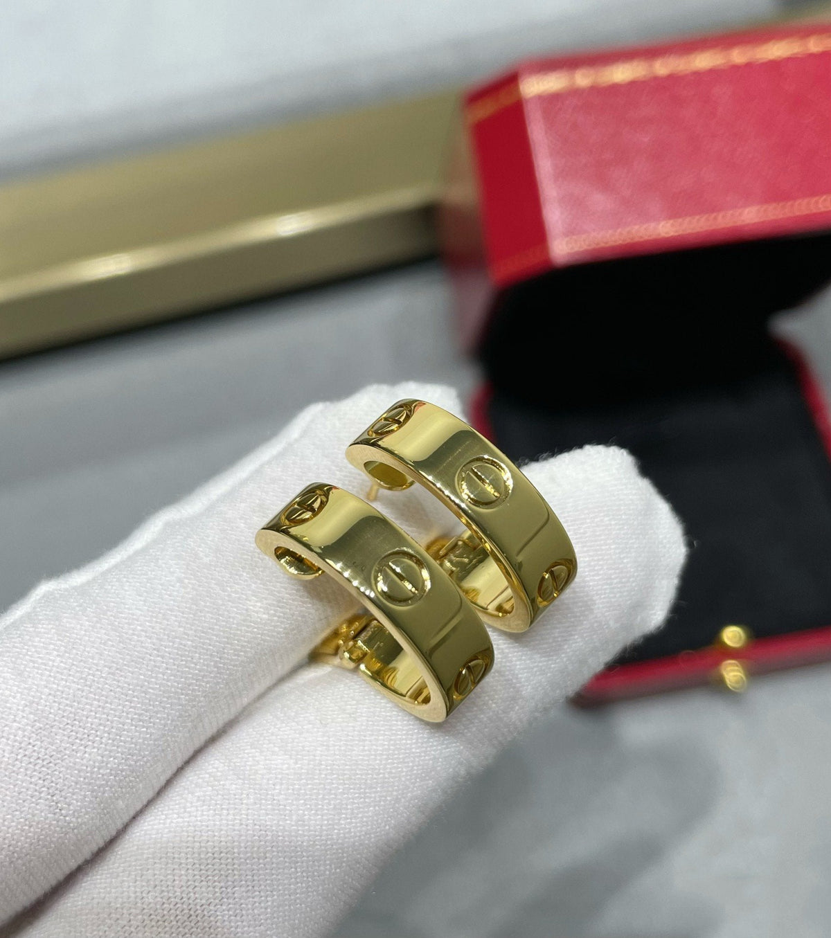 [⭐Hyrra Jewelry]LOVE 5.5MM EARRINGS