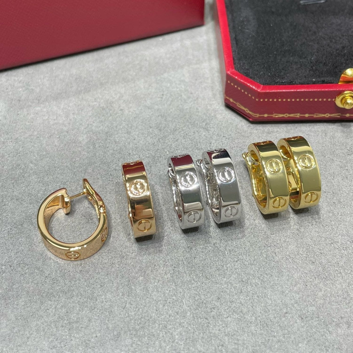 [⭐Hyrra Jewelry]LOVE 5.5MM EARRINGS