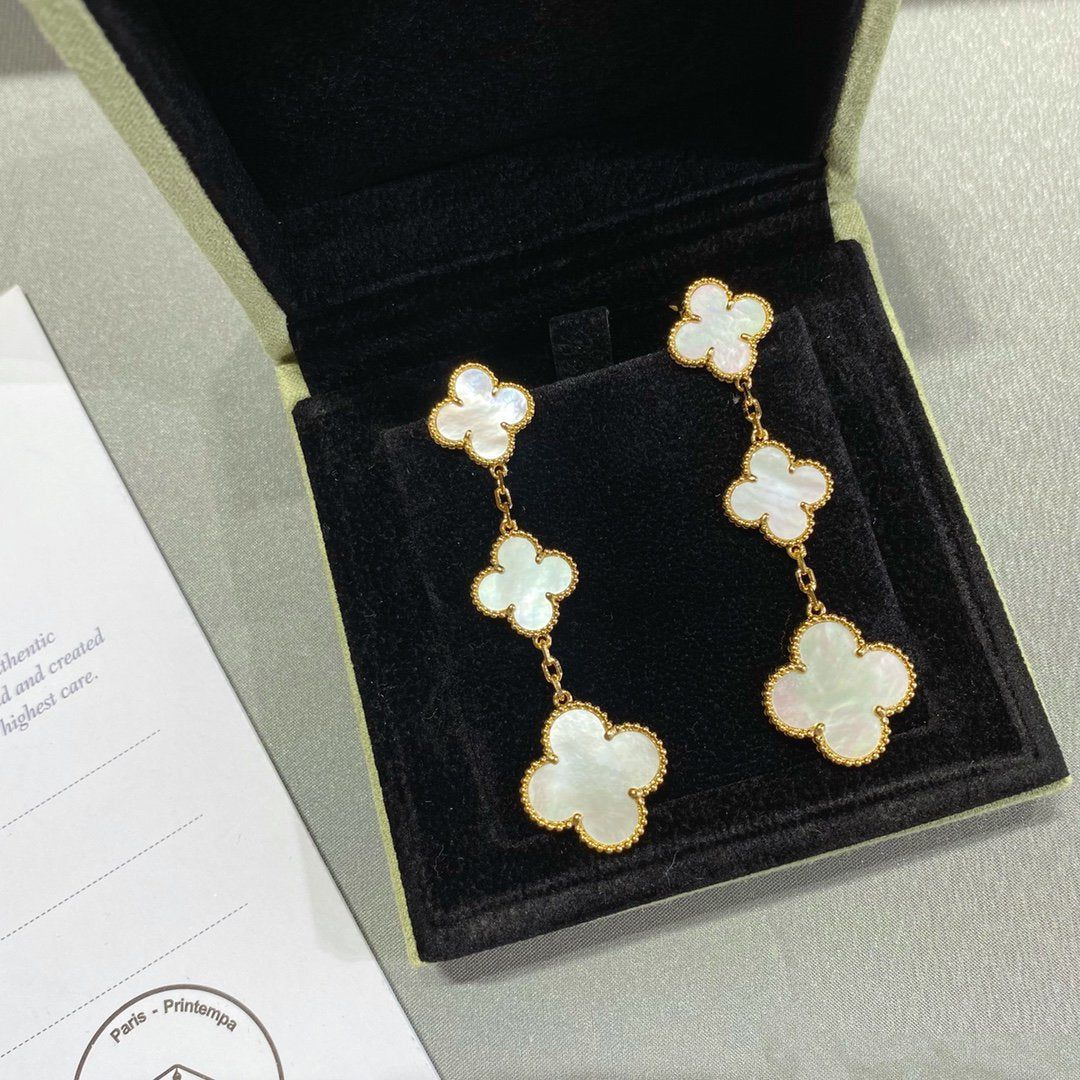 [⭐Hyrra Jewelry]CLOVER MOP 3 MOTIFS GOLD EARRINGS