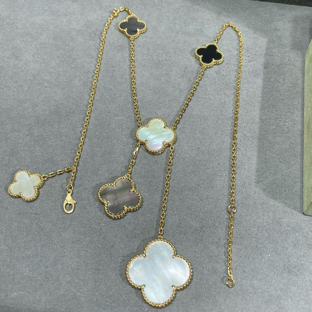 [⭐Hyrra Jewelry]CLOVER 6 MOTIF MOP ONYX GOLD NECKLACE