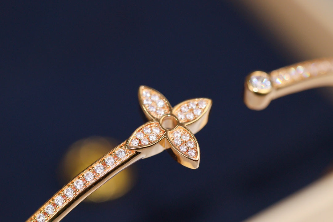 [⭐Hyrra Jewelry]IDYLLE PINK GOLD OPEN BRACELET DIAMOND PAVED