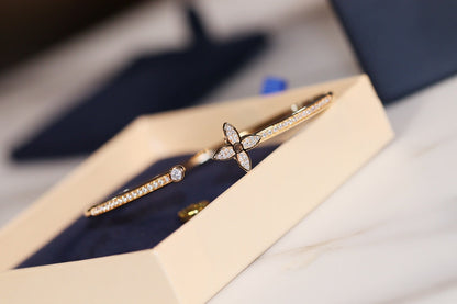 [⭐Hyrra Jewelry]IDYLLE GOLD OPEN BRACELET DIAMOND PAVED