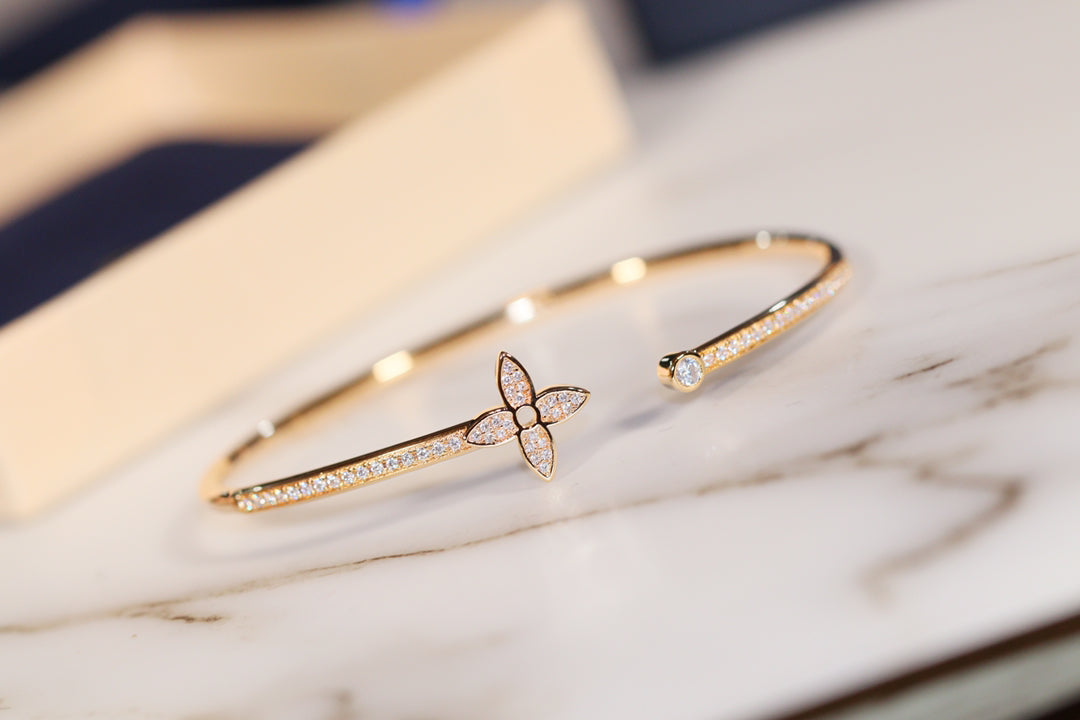 [⭐Hyrra Jewelry]IDYLLE GOLD OPEN BRACELET DIAMOND PAVED
