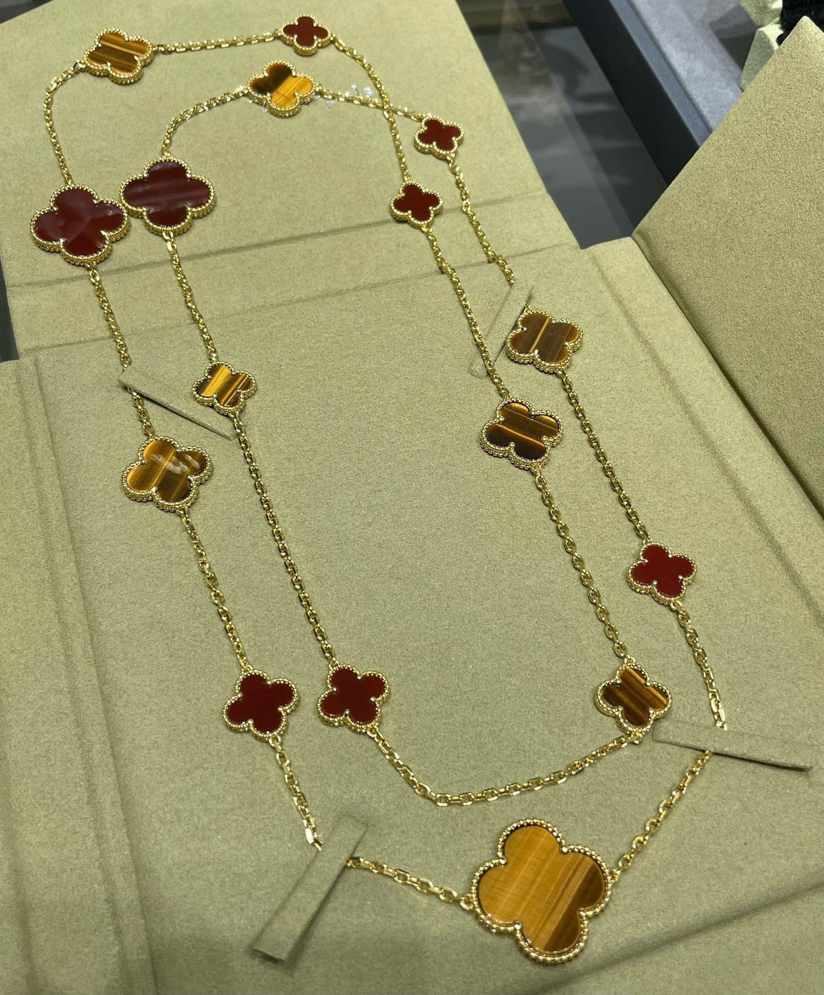 [⭐Hyrra Jewelry]CLOVER 16 MOTIF CARNELIAN TIGER EYE ROSE GOLD NECKLACE