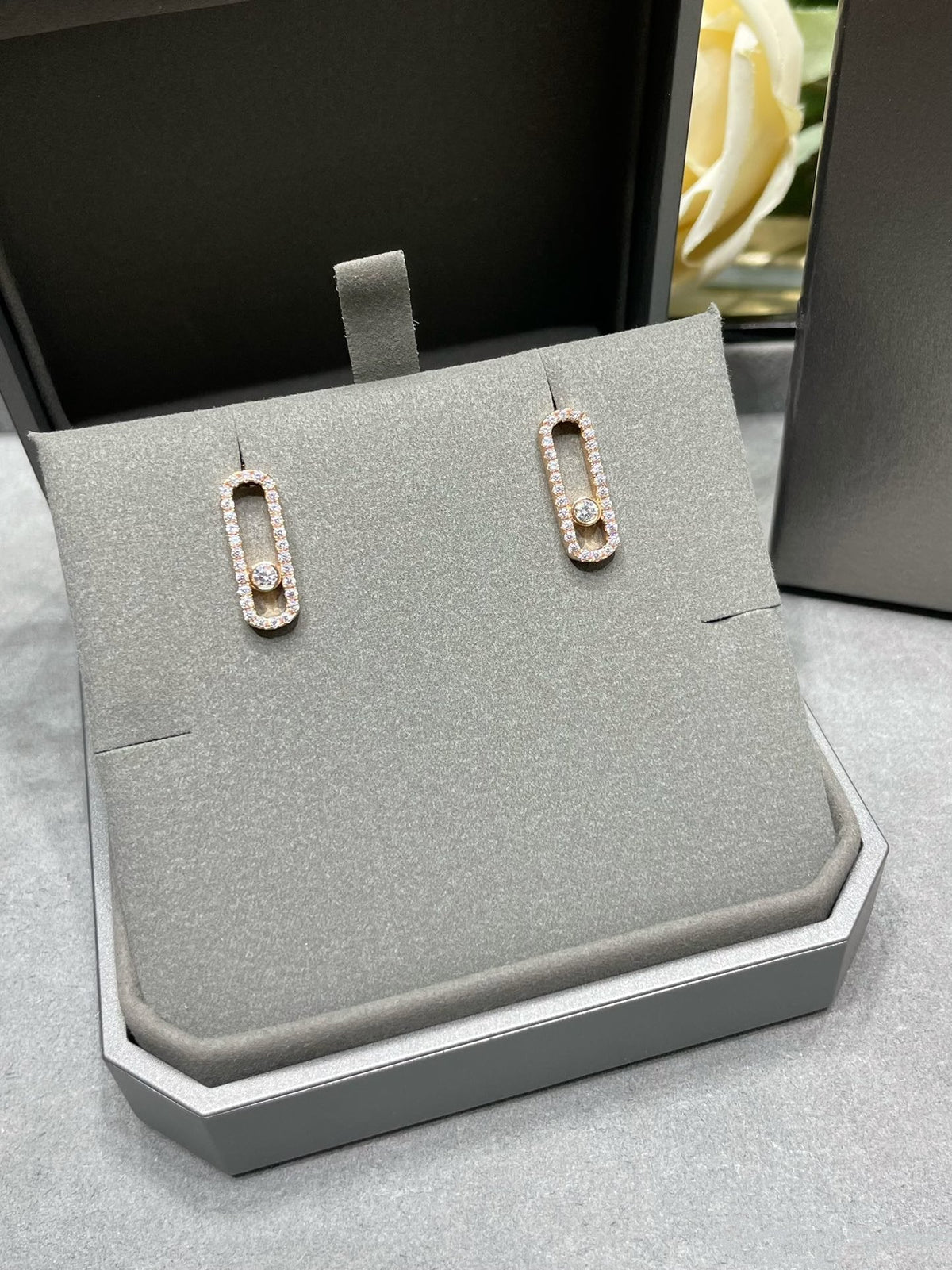 [⭐Hyrra Jewelry]MOVE UNO STUD DIAMOND PAVED EARRINGS