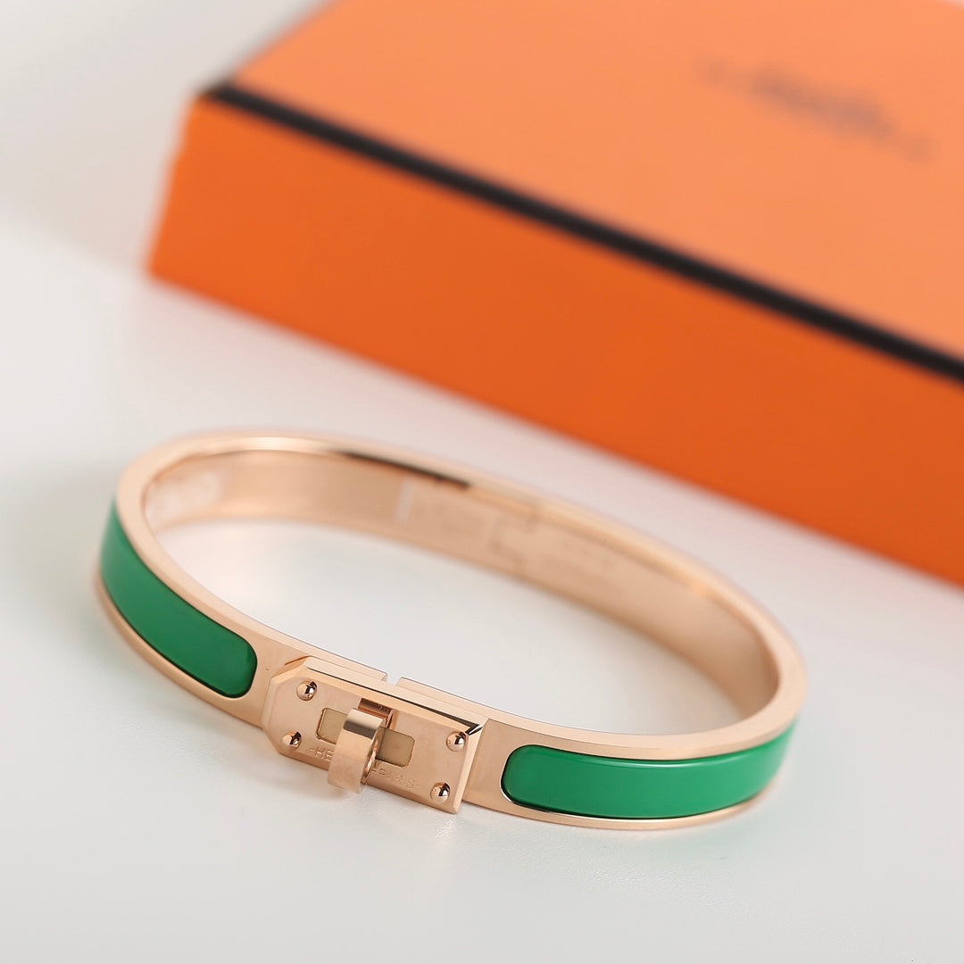 [⭐Hyrra Jewelry]HM KELLY GREEN BRACELET