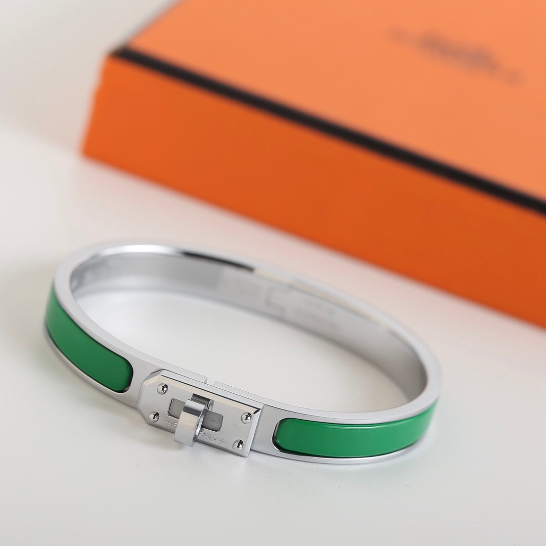 [⭐Hyrra Jewelry]HM KELLY GREEN BRACELET