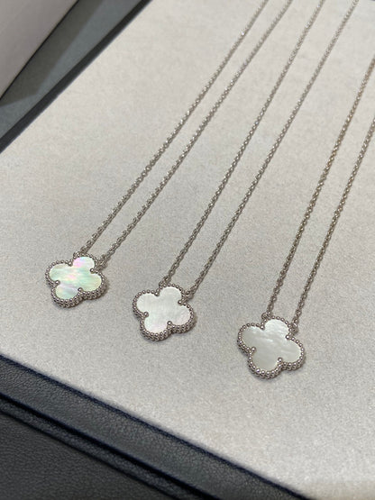 [⭐Hyrra Jewelry]CLOVER MEDIUM SILVER WHITE MOP NECKLACE