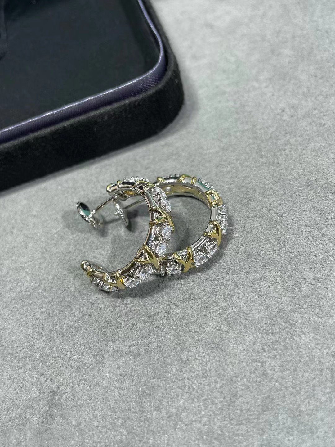 [Hyrra Jewelry]SCHLUMBERGER GOLD DIAMOND EARRINGS