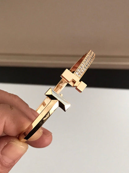 [Hyrra Jewelry]T1 WIDE DIAMOND HINGED BANGLE PINK GOLD
