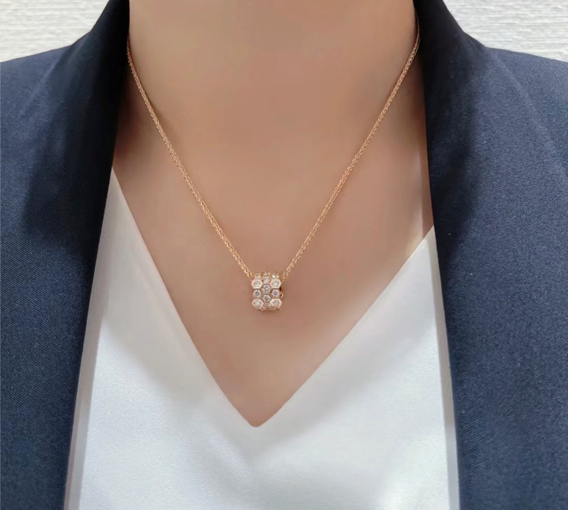 [⭐Hyrra Jewelry]BEE LOVE DIAMOND PAVED 3 ROW NECKLACE