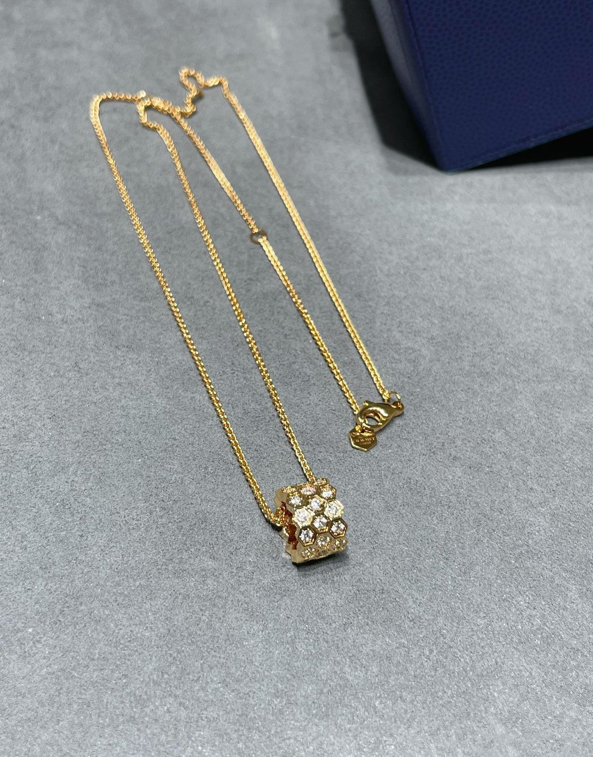 [⭐Hyrra Jewelry]BEE LOVE DIAMOND PAVED 3 ROW NECKLACE