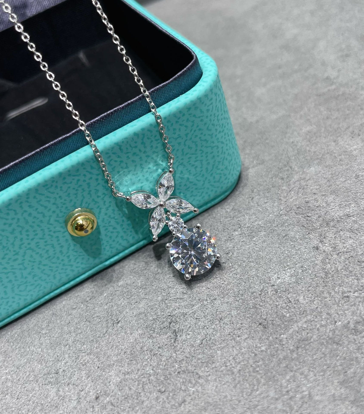 [Hyrra Jewelry]VICTORIA PENDANT SILVER DIAMOND NECKLACE