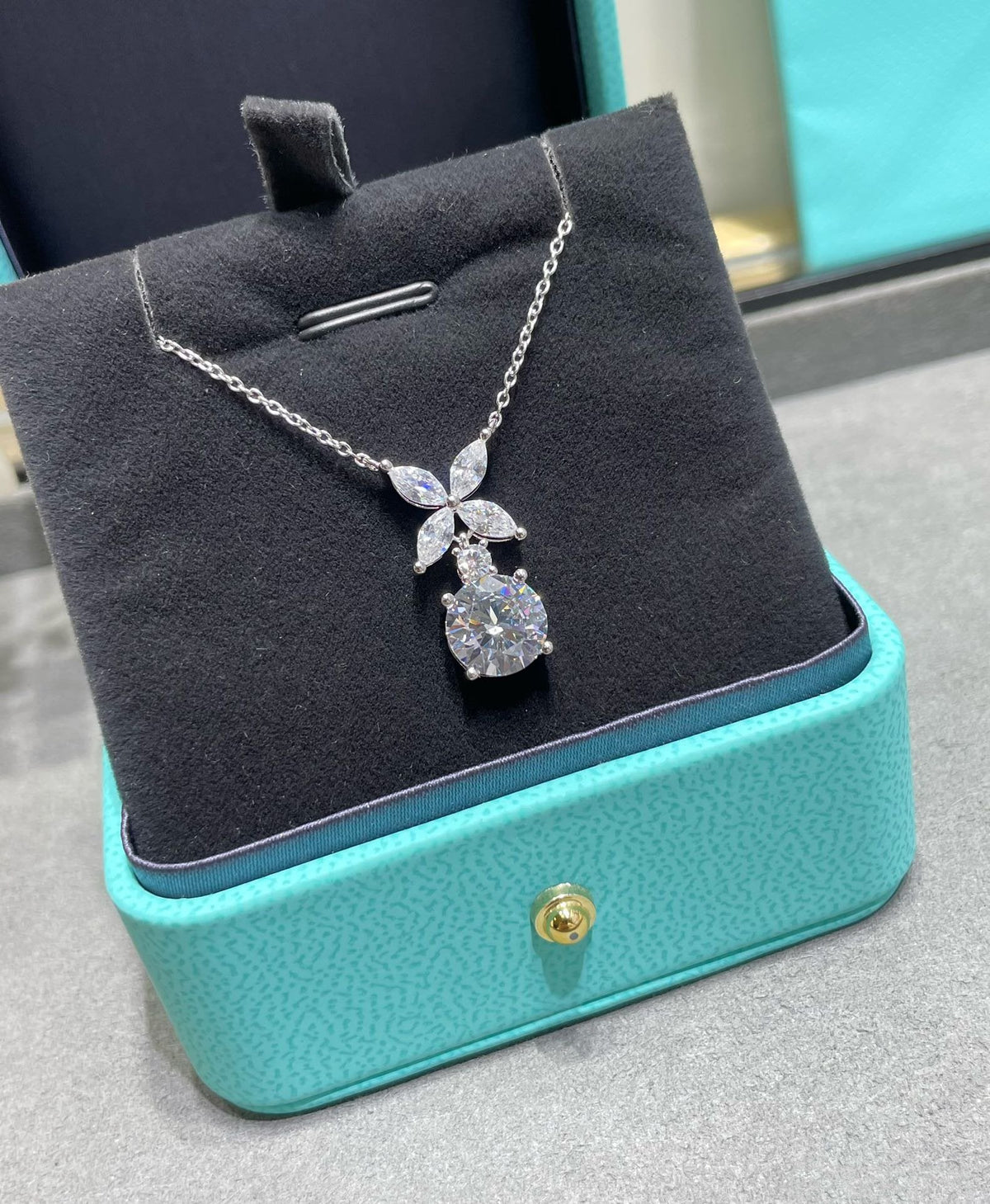 [Hyrra Jewelry]VICTORIA PENDANT SILVER DIAMOND NECKLACE