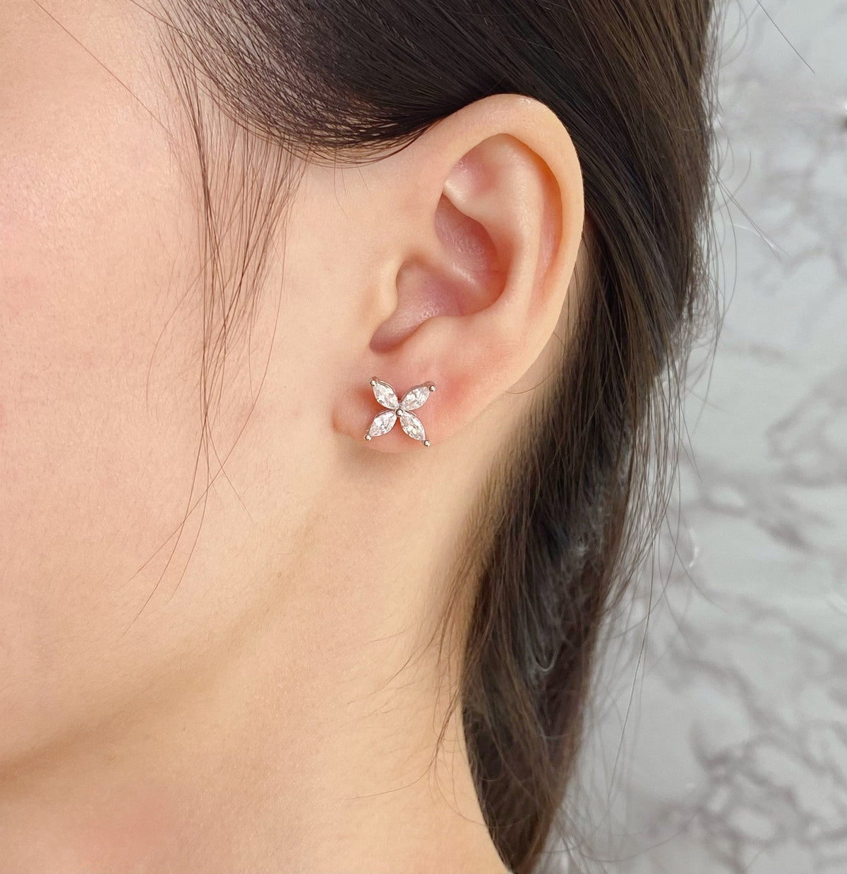 [Hyrra Jewelry]VICTORIA SILVER DIAMOND STUD MINI EARRINGS