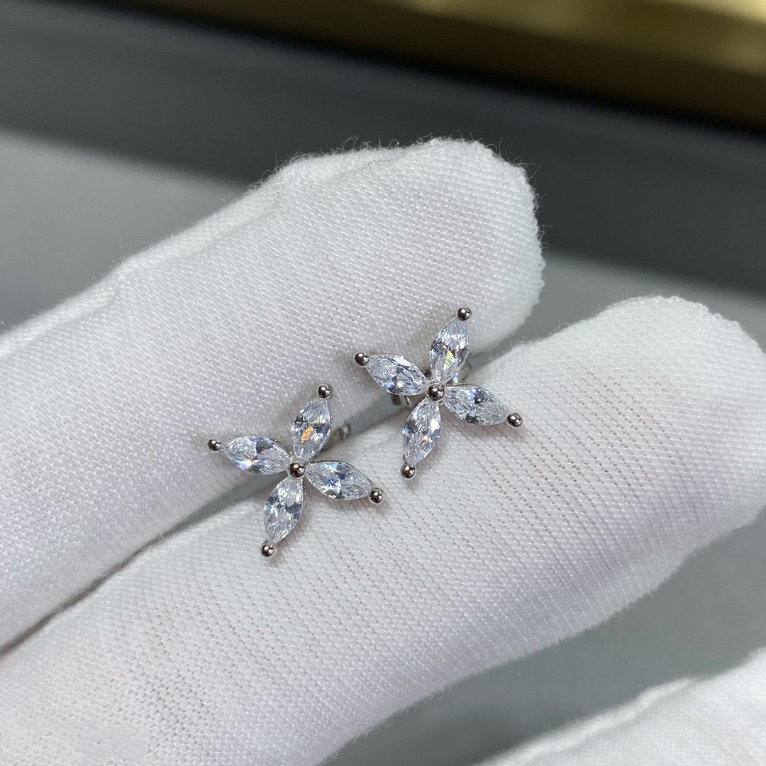 [Hyrra Jewelry]VICTORIA SILVER DIAMOND STUD MINI EARRINGS