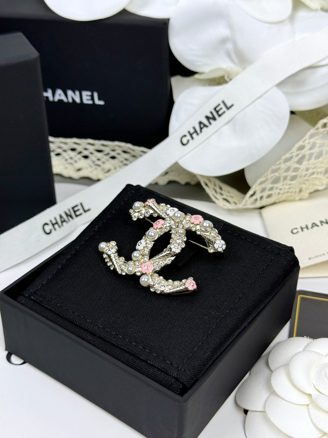 [⭐Hyrra Jewelry]26C Pink-White Enamel Ice Cream Cone Double C Brooch