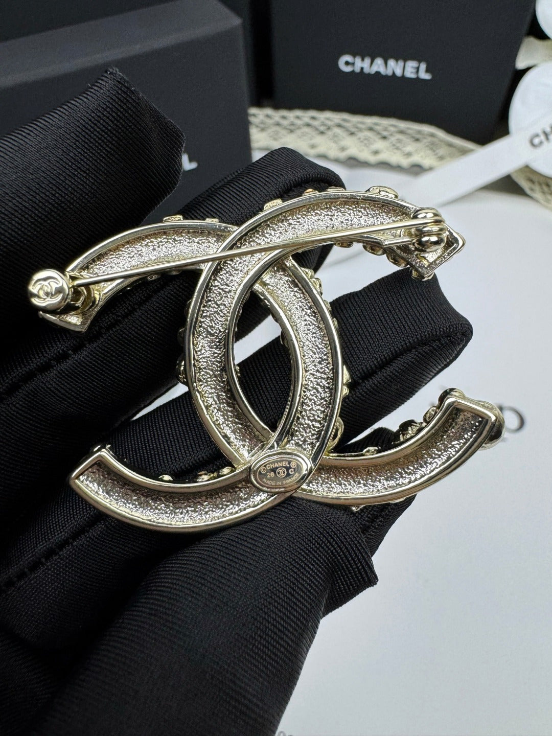 [⭐Hyrra Jewelry]26C Pink-White Enamel Ice Cream Cone Double C Brooch