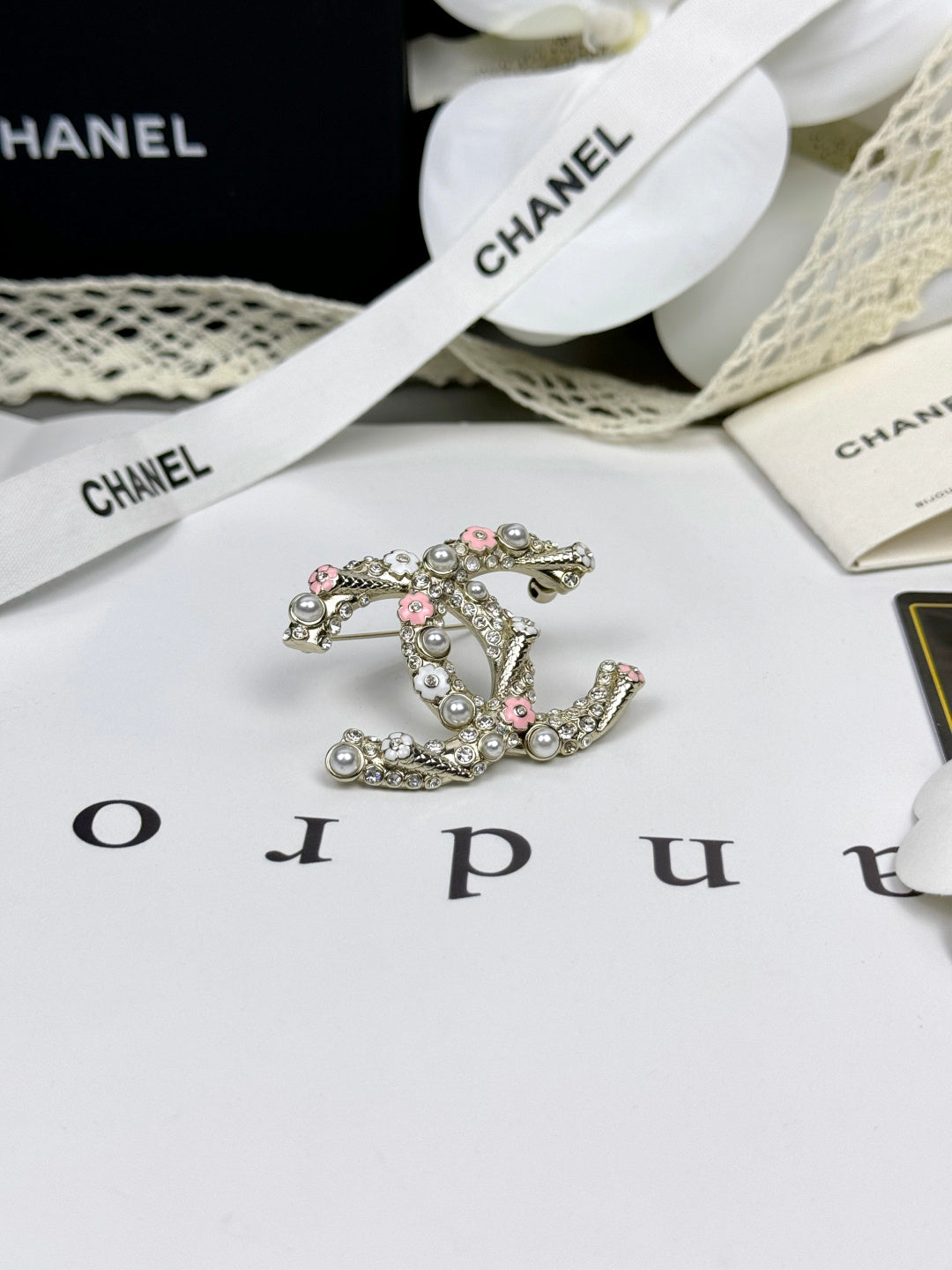 [⭐Hyrra Jewelry]26C Pink-White Enamel Ice Cream Cone Double C Brooch
