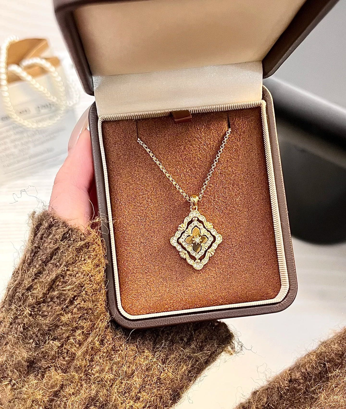 [⭐Hyrra Jewelry] B.C.L ENAMEL ROTATING SINGLE-DIAMOND NECKLACE（Various colors）