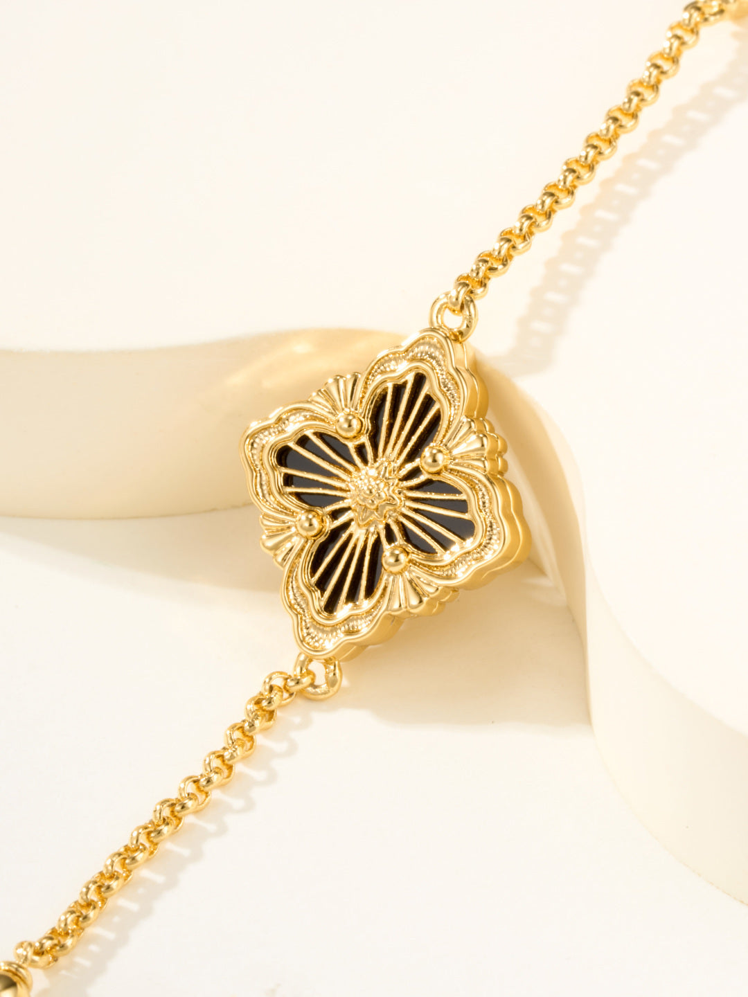 [⭐Hyrra Jewelry]B.C.L ENAMELED One-Flower Bracelet（Various Colors)