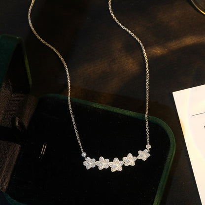 [Hyrra Jewelry]]wild flower diamond line pendant