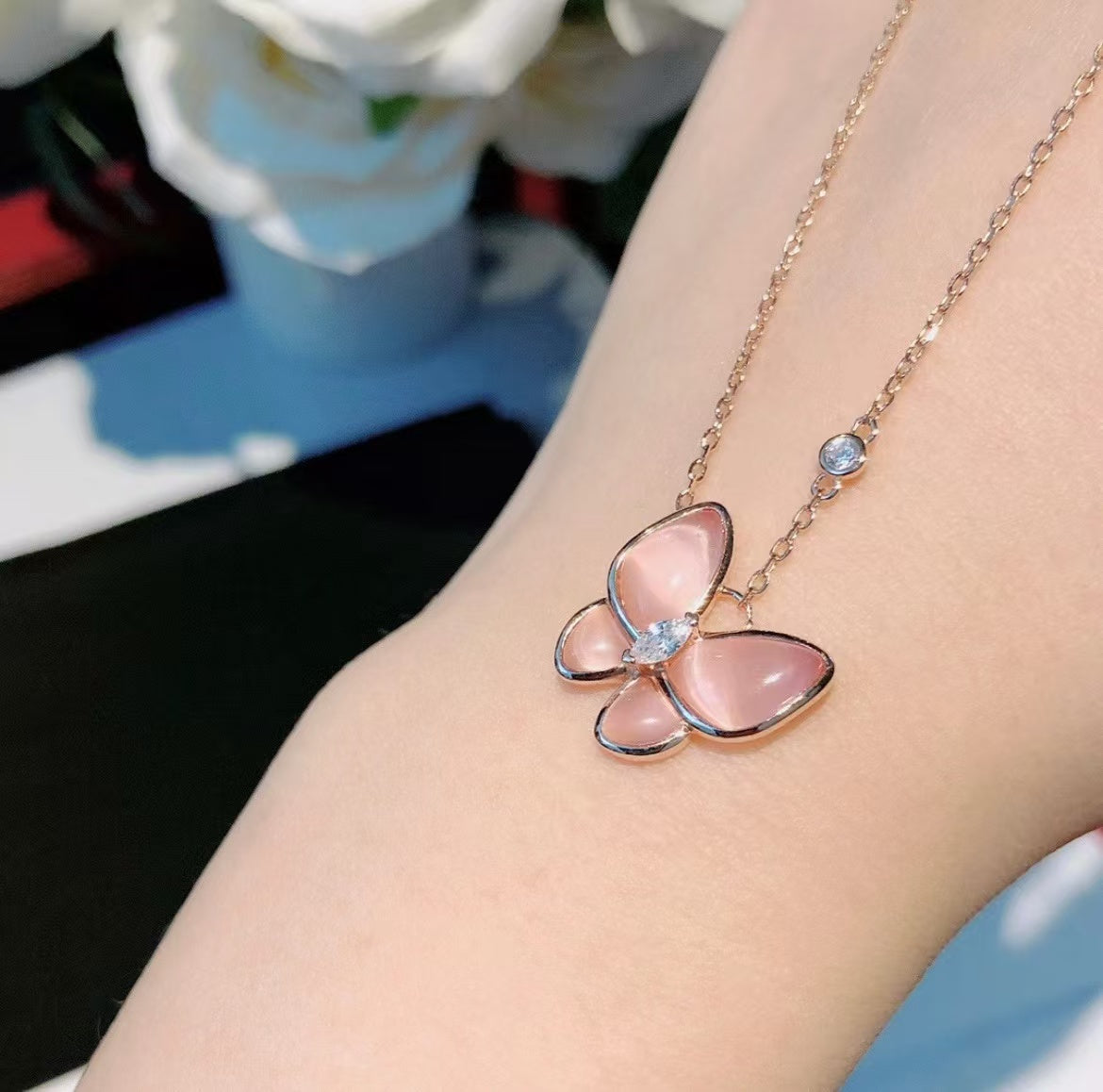 [⭐Hyrra Jewelry]BUTTERFLY PINK MOTHER-OF-PEARL DIAMOND NECKLACE