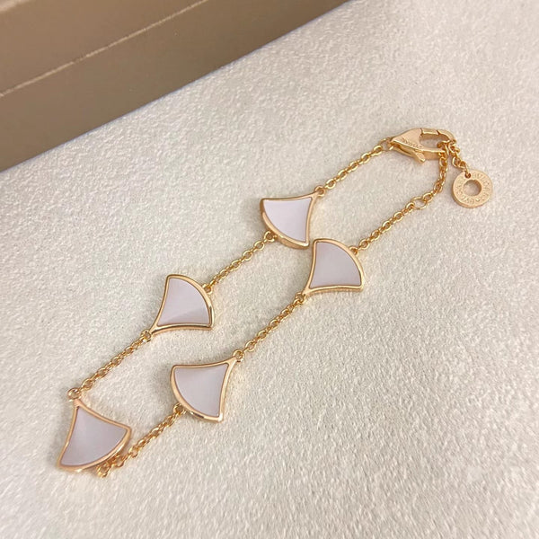 [⭐Hyrra Jewelry]NEW FLORAL SKIRT AND GOLD BRACELET