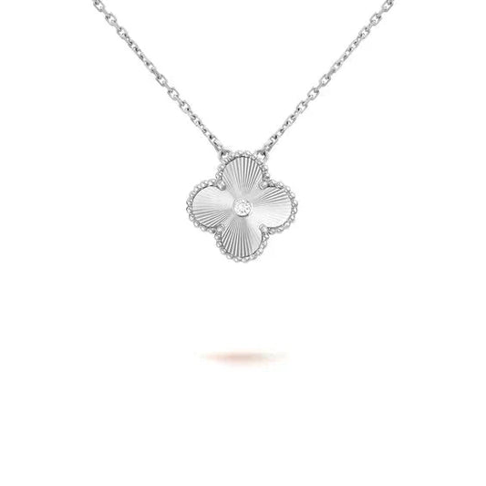[⭐Hyrra Jewelry]CLOVER  15MM DIAMOND LASER NECKLACE SILVER