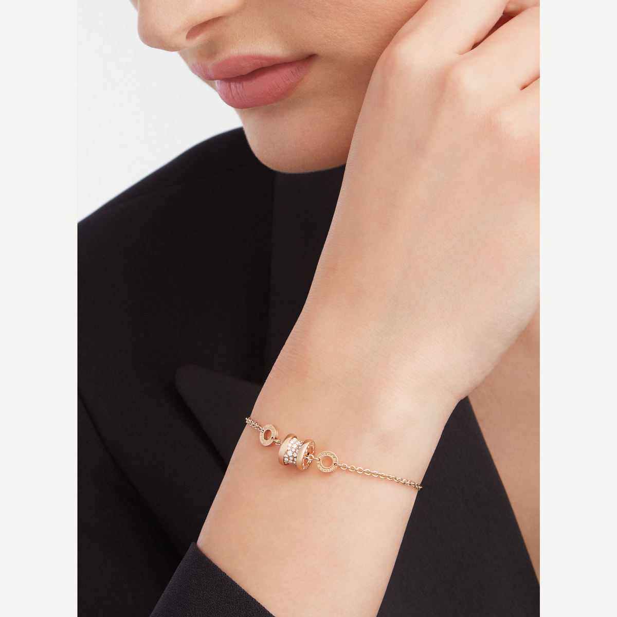 [⭐Hyrra Jewelry]ZERO 1 SOFT PINK GOLD WITH PAVED DIAMONDS ON THE SPIRAL BRACELET