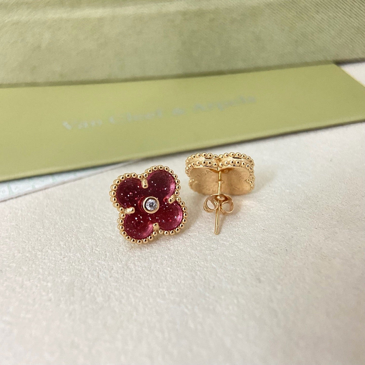 [⭐Hyrra Jewelry]2026 NEW  CLOVER 1 MOTIFPINK ENAMEL STUD EARRINGS WITH DIAMONDS