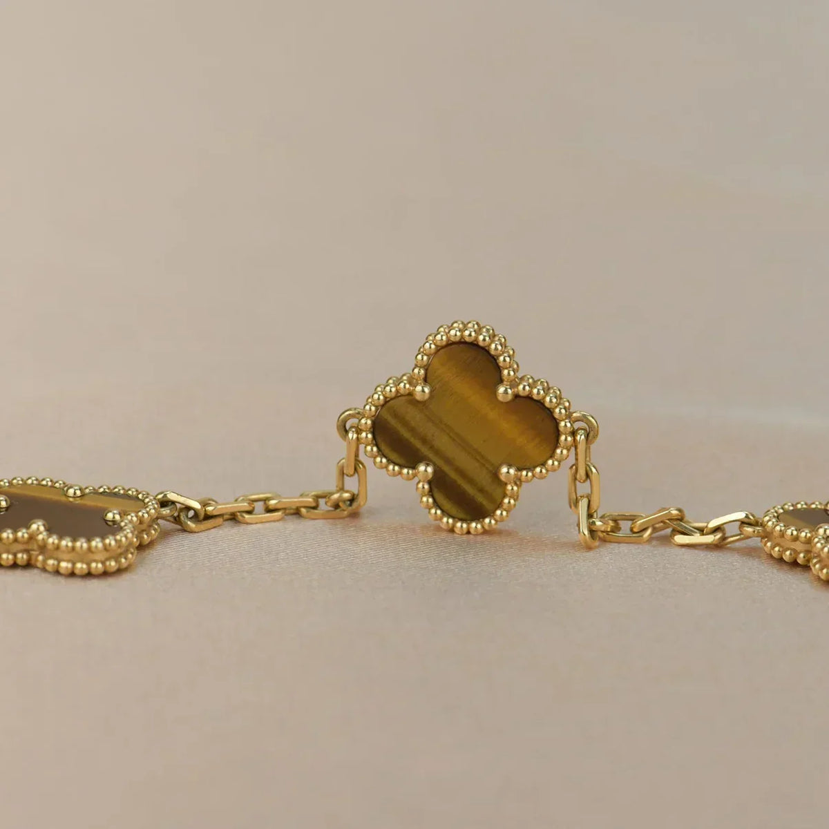 [⭐Hyrra Jewelry] CLOVER 5 MOTIFS TIGER EYE BRACELET COLLECTION
