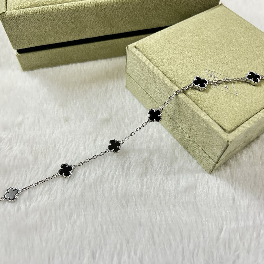 [⭐Hyrra Jewelry]CLOVER 6 MOTIF  ONYXS BRACELET